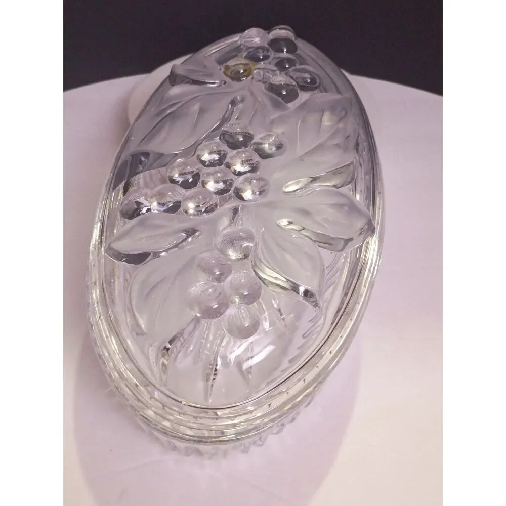 Studio Nova by Mikasa Napa Valley Grape Leaf Design Vintage Crystal Covered Dish
